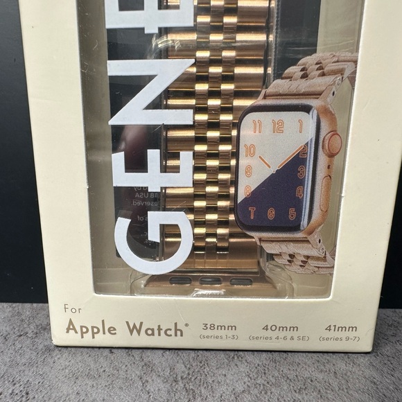 Genevan Apple Watch Band - Picture 2 of 4